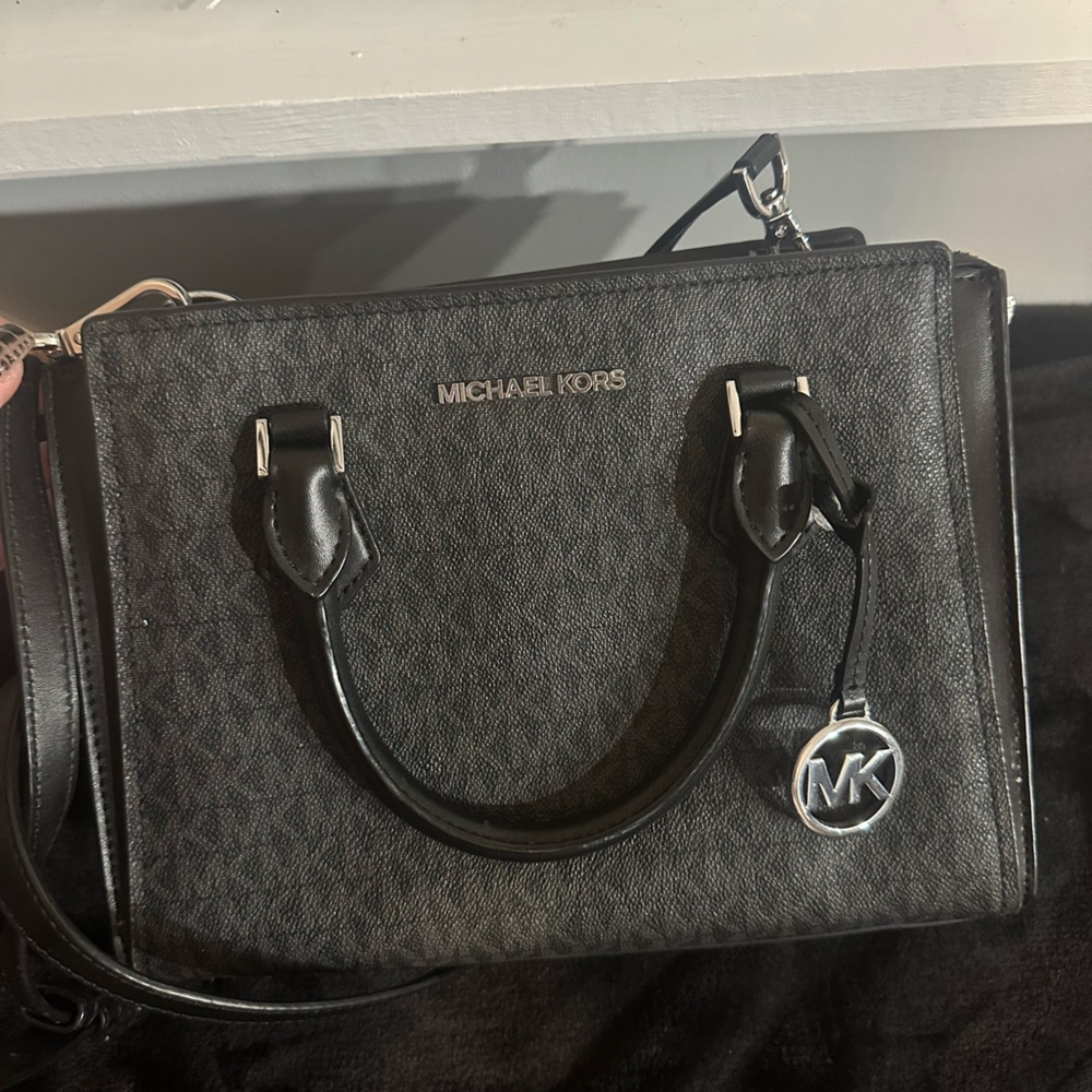 Michael Kors Crossbody purse